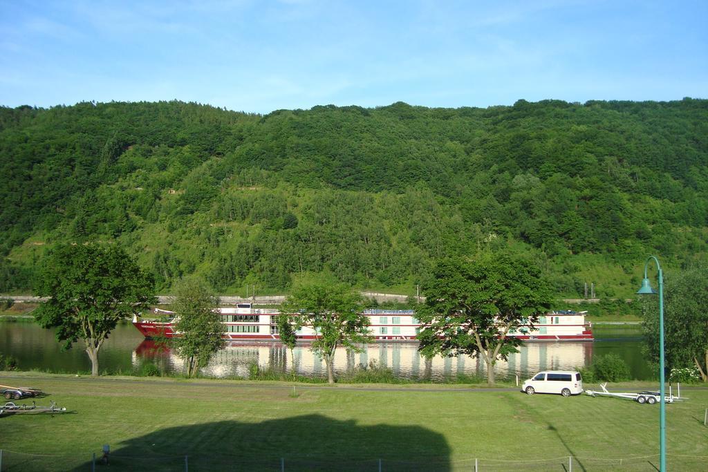 Residenz Moselstausee Sankt Aldegund Extérieur photo